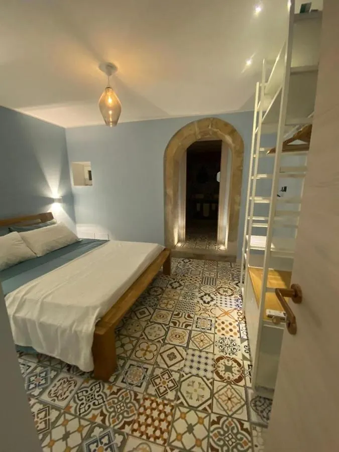 Oliva Charme House 0*, Syracuse Italia